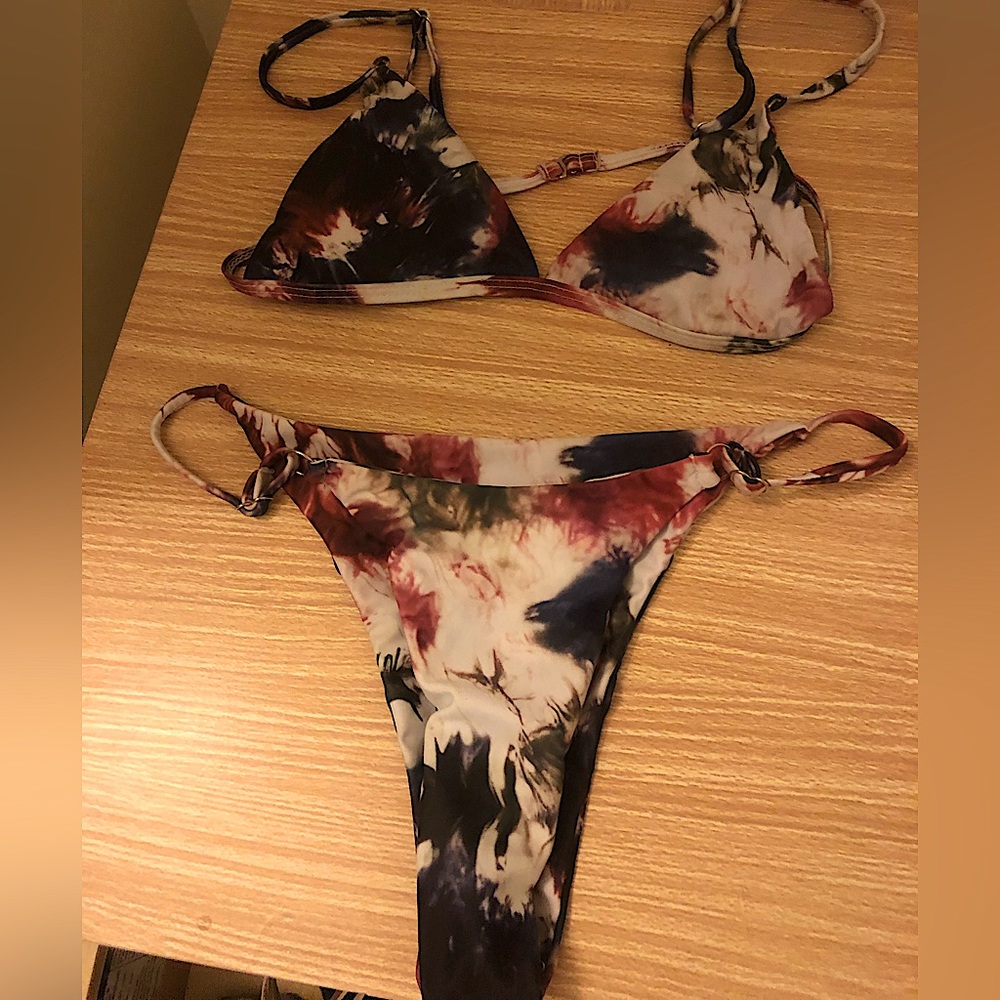 Bathing suit